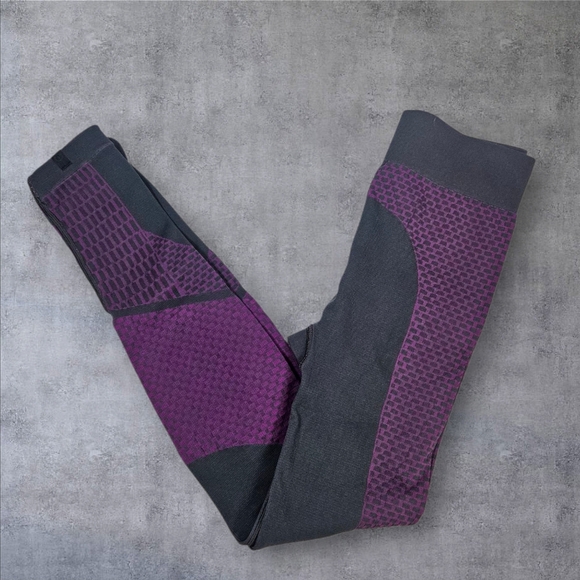 Lululemon Limited Edition About That Base Seamless Tight‎ Legging Size XS Q31 - Picture 1 of 8